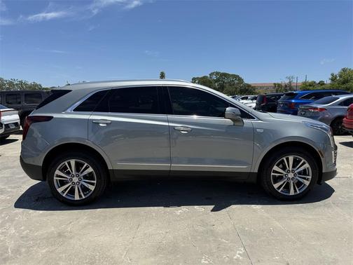 2023 Cadillac XT5 Premium Luxury