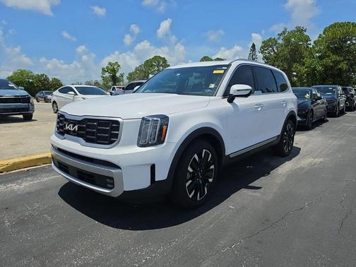 Glacial White Pearl 2024 Kia Telluride SX