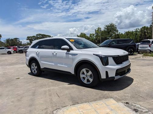 2025 Kia Sorento LX