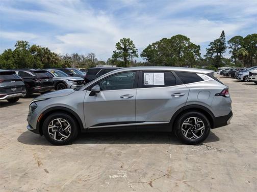 2024 Kia Sportage LX