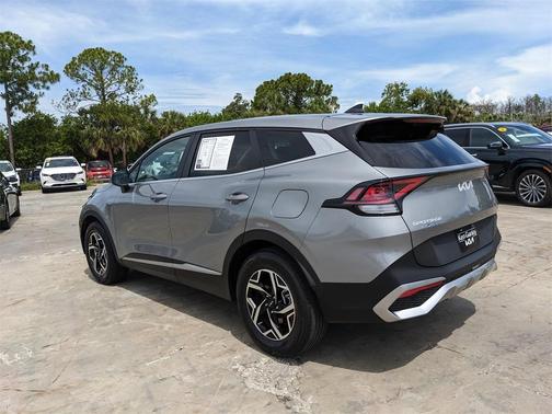 2024 Kia Sportage LX