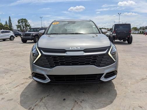 2024 Kia Sportage LX