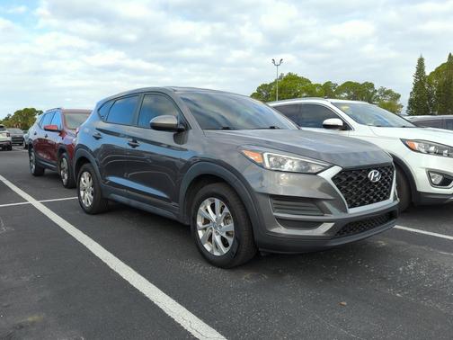 2021 Hyundai TUCSON SE