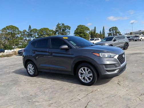 2021 Hyundai TUCSON SE