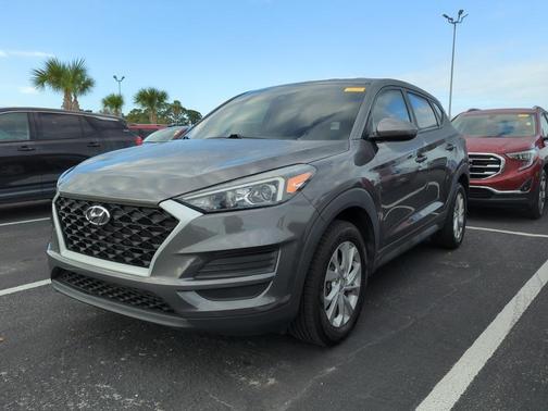 2021 Hyundai TUCSON SE