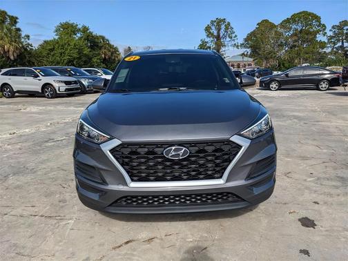 2021 Hyundai TUCSON SE