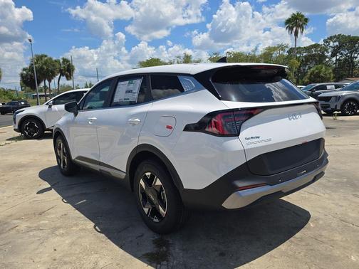 Glacial White Pearl 2026 Kia Sportage LX