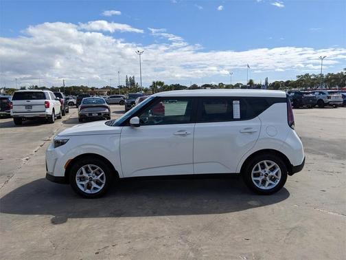 2023 Kia Soul S
