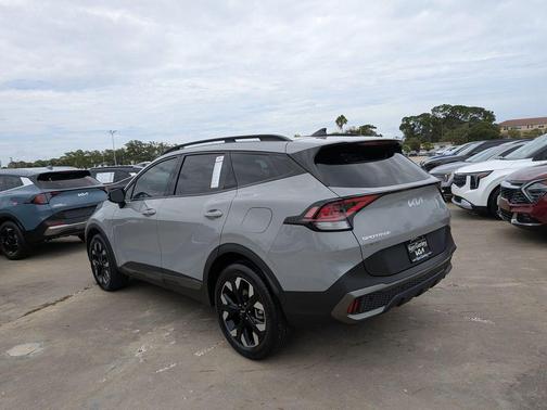 Wolf Gray 2023 Kia Sportage X-Line