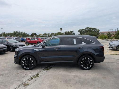 Gray 2025 Kia Sorento SX