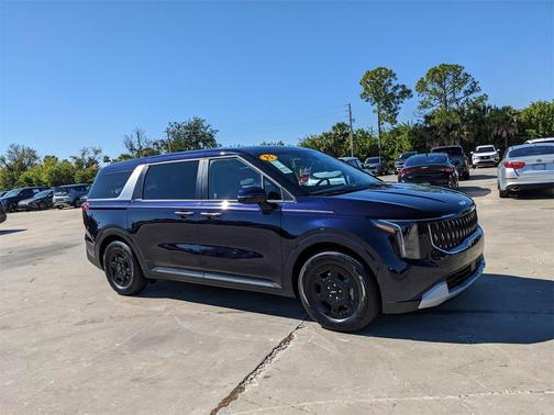 2025 Kia Carnival LXS