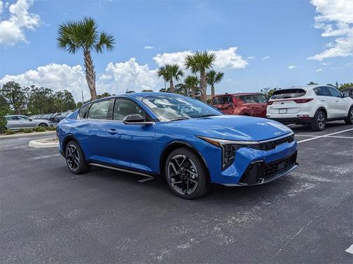 2025 Kia K4 GT-Line