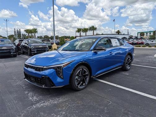 2025 Kia K4 GT-Line