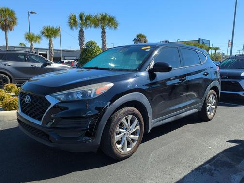Black Noir Pearl 2020 Hyundai TUCSON SE
