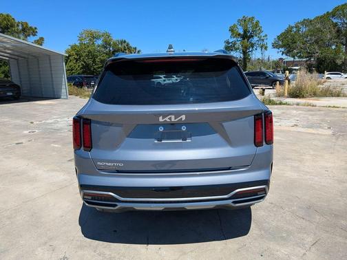 Everlasting Silver 2023 Kia Sorento EX