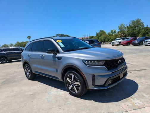 Everlasting Silver 2023 Kia Sorento EX