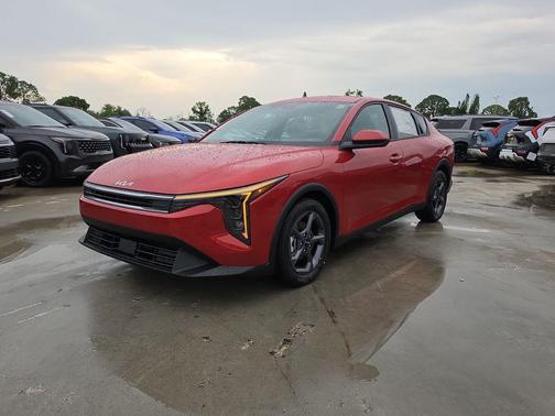Currant Red 2026 Kia K4 LXS