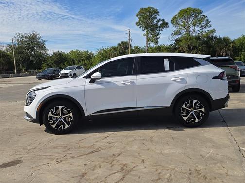 2024 Kia Sportage EX