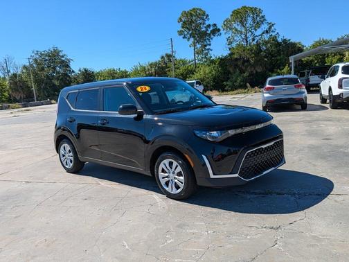 Fusion Orange 2023 Kia Soul LX