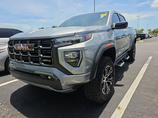 Sterling 2023 GMC Canyon AT4