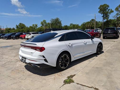 2023 Kia K5 GT-Line