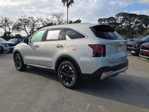 Ivory Silver 2026 Kia Sorento S