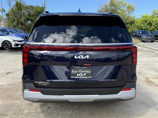 2026 Kia Carnival EX