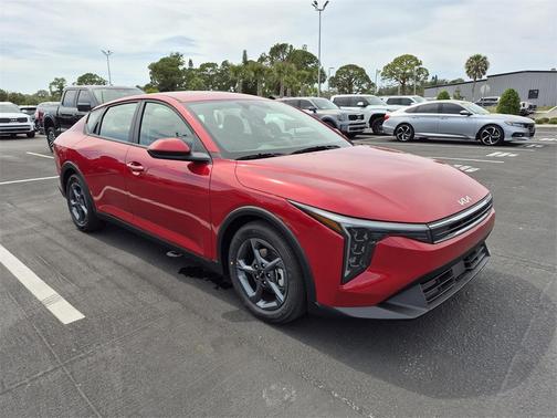 2025 Kia K4 LXS