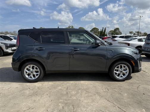 2025 Kia Soul LX