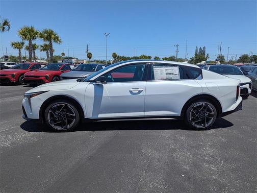 2025 Kia K4 GT-Line