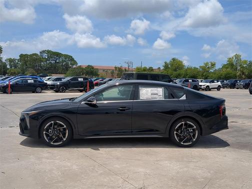2025 Kia K4 GT-Line
