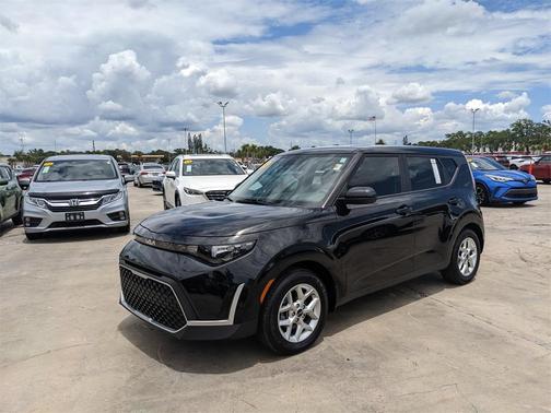 2023 Kia Soul LX