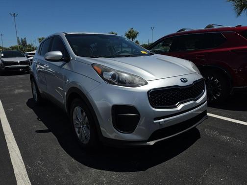 Sparkling Silver 2017 Kia Sportage LX