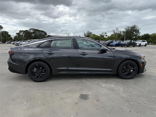 2026 Kia K5 LXS
