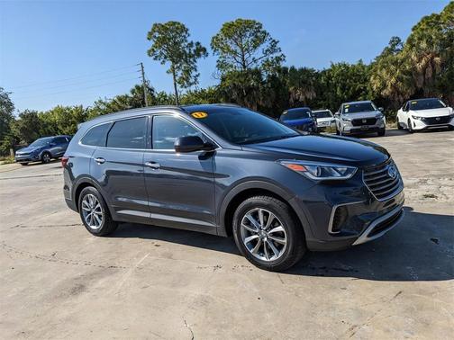 2017 Hyundai SANTA FE SE