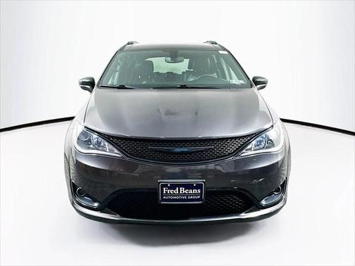 2020 Chrysler Pacifica Hybrid Touring L