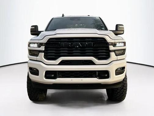2025 RAM 2500 Big Horn Crew Cab 4x4 64' Box