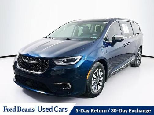 2022 Chrysler Pacifica Hybrid Limited