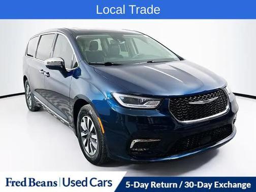 2022 Chrysler Pacifica Hybrid Limited