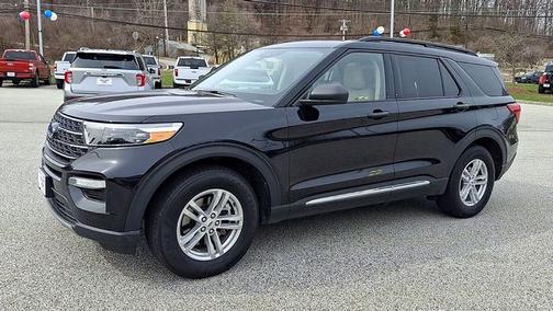 AGATE BLACK METALLIC 2021 Ford Explorer XLT