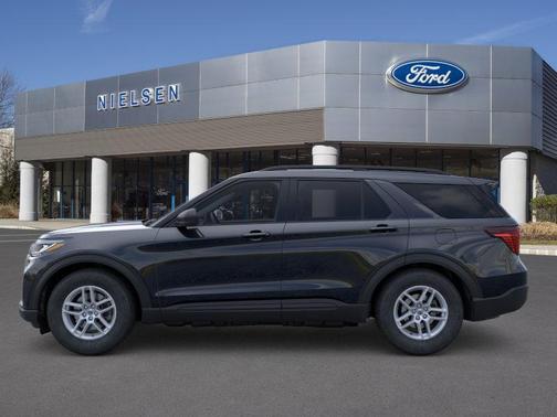 AGATE BLACK METALLIC 2026 Ford Explorer Active w/200A Pkg