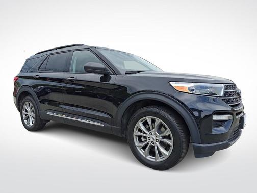 AGATE BLACK METALLIC 2022 Ford Explorer XLT