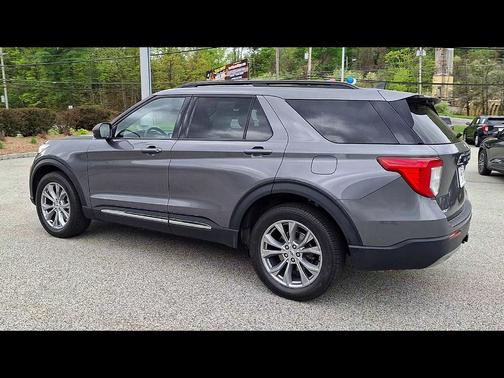 CARBONIZED GRAY METALLIC 2022 Ford Explorer XLT