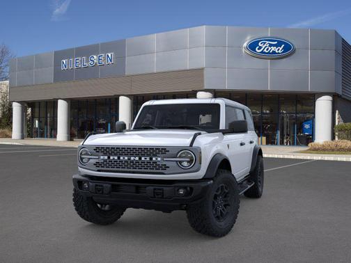 OXFORD WHITE 2026 Ford Bronco Badlands