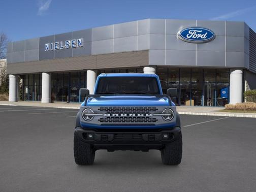 VELOCITY BLUE METALLIC 2025 Ford Bronco Badlands