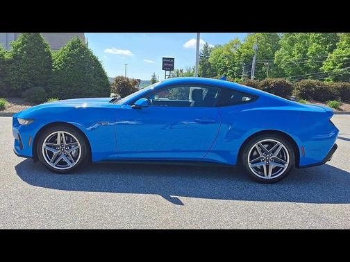 GRABBER BLUE METALLIC 2024 Ford Mustang GT