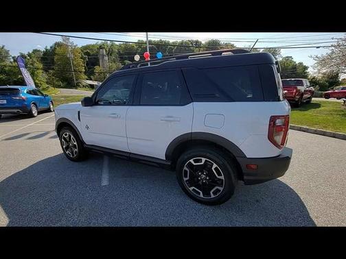 Oxford White 2022 Ford Bronco Sport Outer Banks