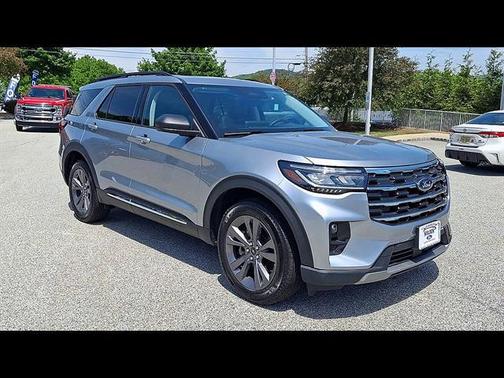 ICONIC SILVER METALLIC 2025 Ford Explorer Active