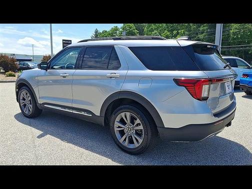 ICONIC SILVER METALLIC 2025 Ford Explorer Active