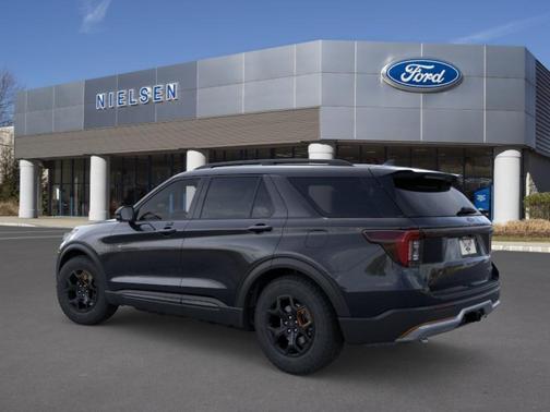 Agate Black Metallic 2026 Ford Explorer Tremor